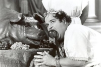 Foto promocional de "La Loca Historia del Mundo"